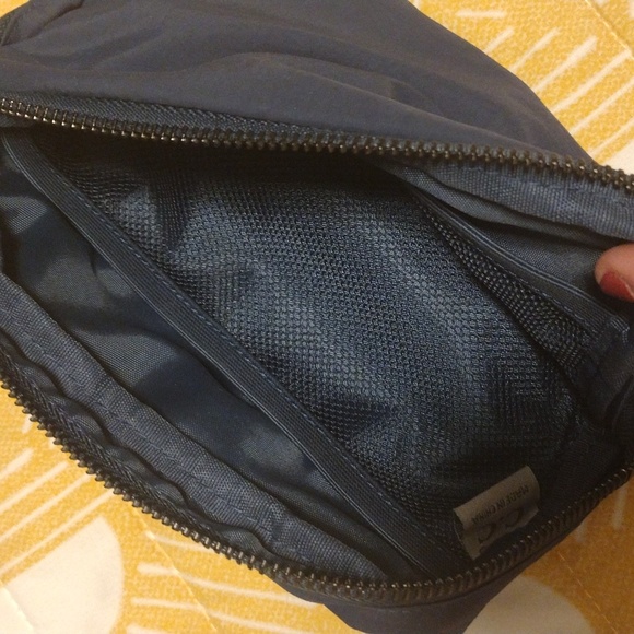 CC Nylon Sling Fanny Pack - Picture 5 of 5